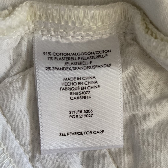 CAbi White Skinny Jeans - Picture 5 of 6